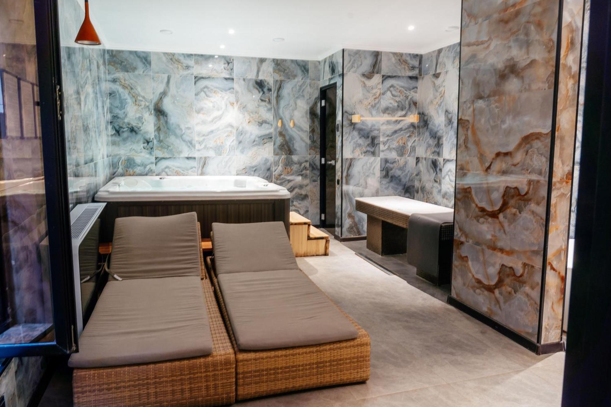 Sulo Vip Spa Atyraū Extérieur photo
